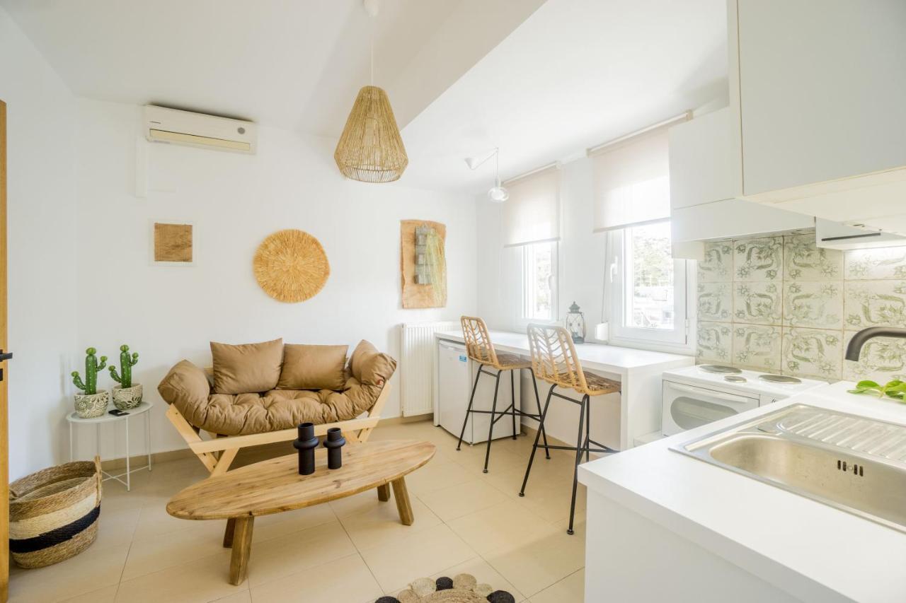 Urban Apartment *